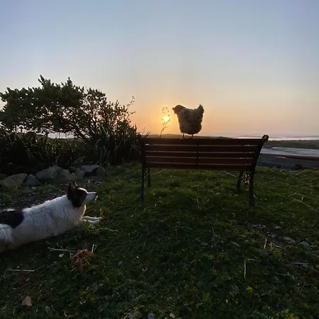 Furthest Point West منزل للإقامة