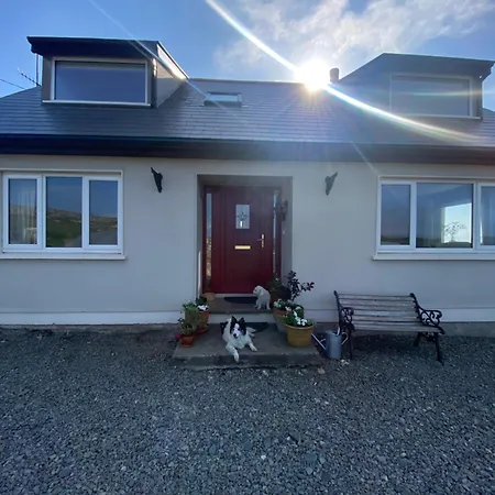 Проживание в семье Furthest Point West *